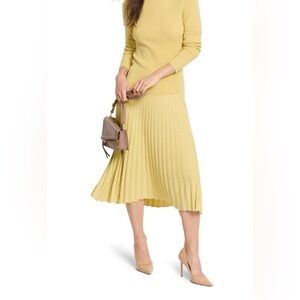 NWT Nic+Zoe Pleated Lemongrass ribbed knit skirt.Perfect with matching sweater